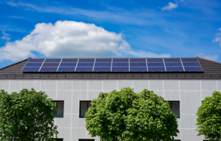 mpianto fotovoltaico per ridurre i consumi e produrre energia pulita per la casa