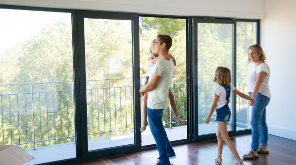 Infissi e serramenti moderni per migliorare isolamento termico e comfort della casa